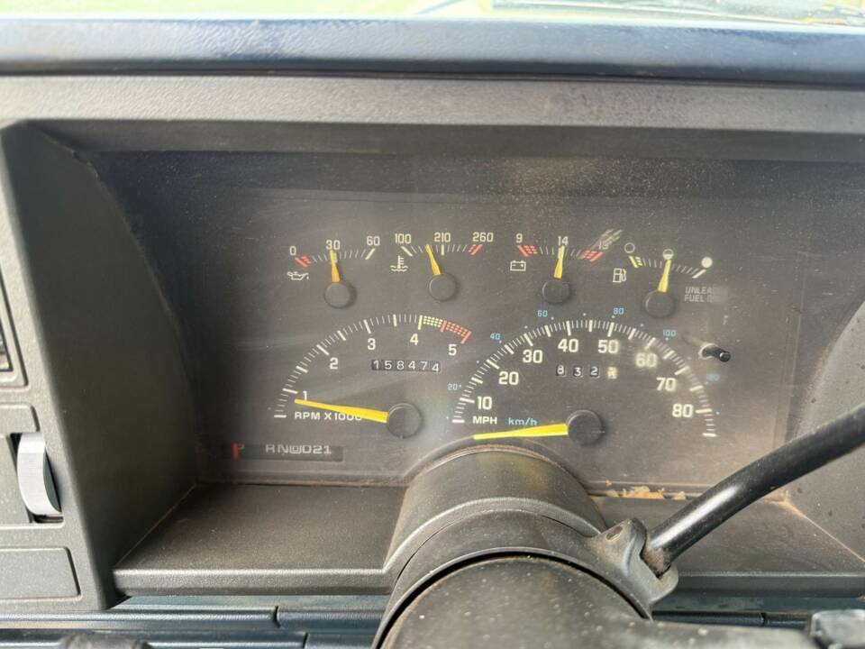Bild 14/22 von Chevrolet C2500 (1992)