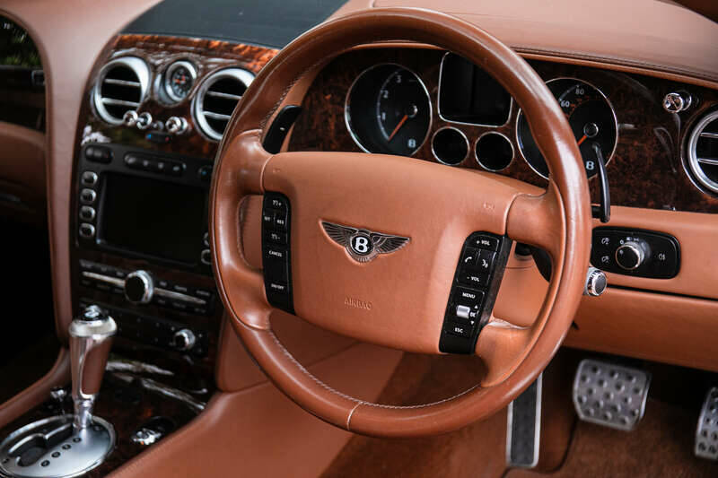 Afbeelding 14/35 van Bentley Continental Flying Spur (2005)