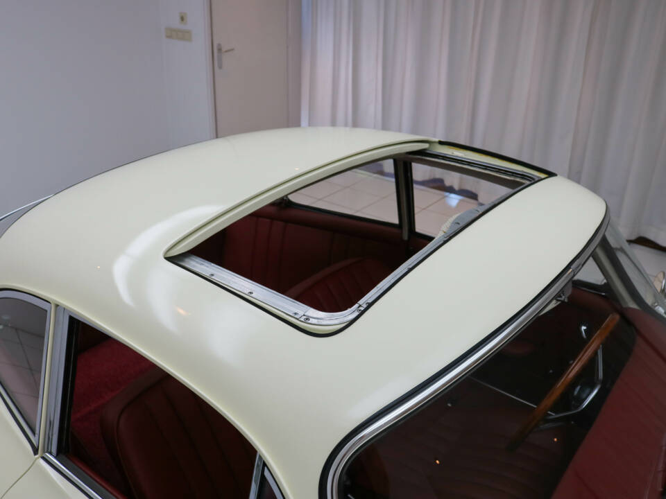 Image 19/23 of Porsche 356 C 1600 SC (1964)