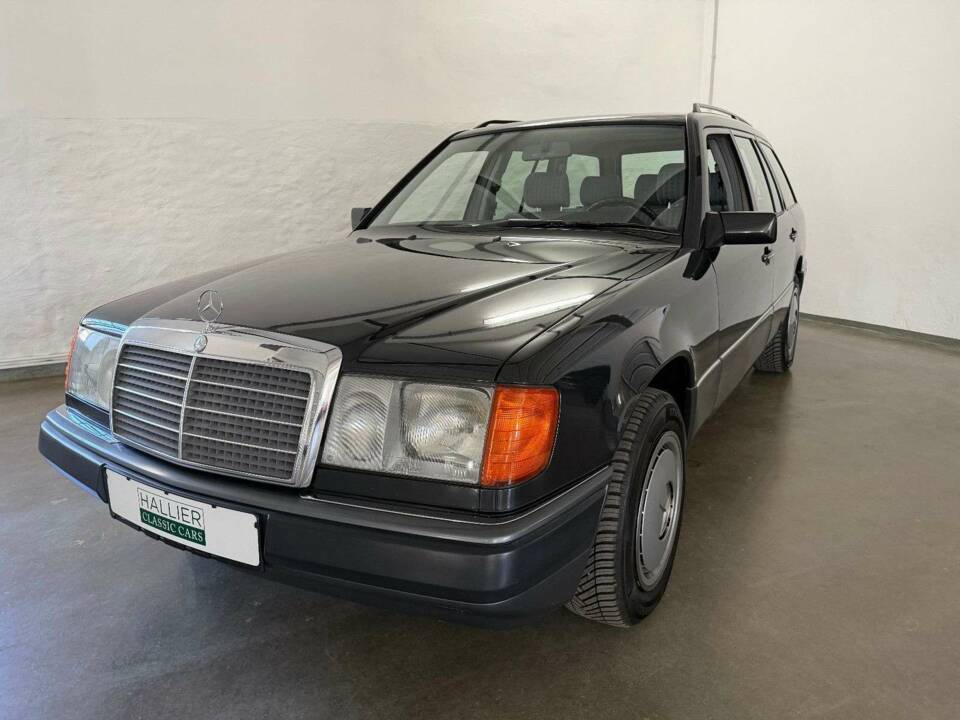Image 1/43 of Mercedes-Benz 230 TE (1992)