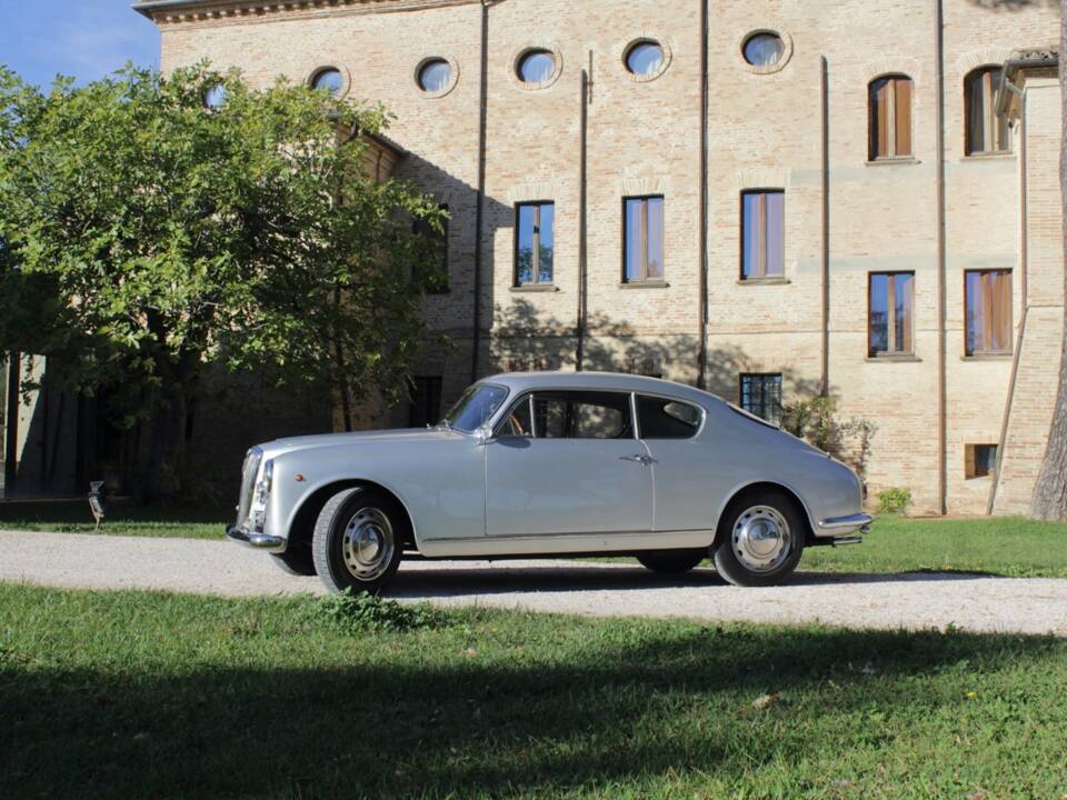 Image 6/50 of Lancia Aurelia B20 GT 2500 (1957)