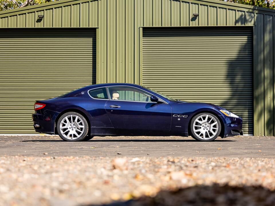 Immagine 20/31 di Maserati GranTurismo 4.2 (2008)