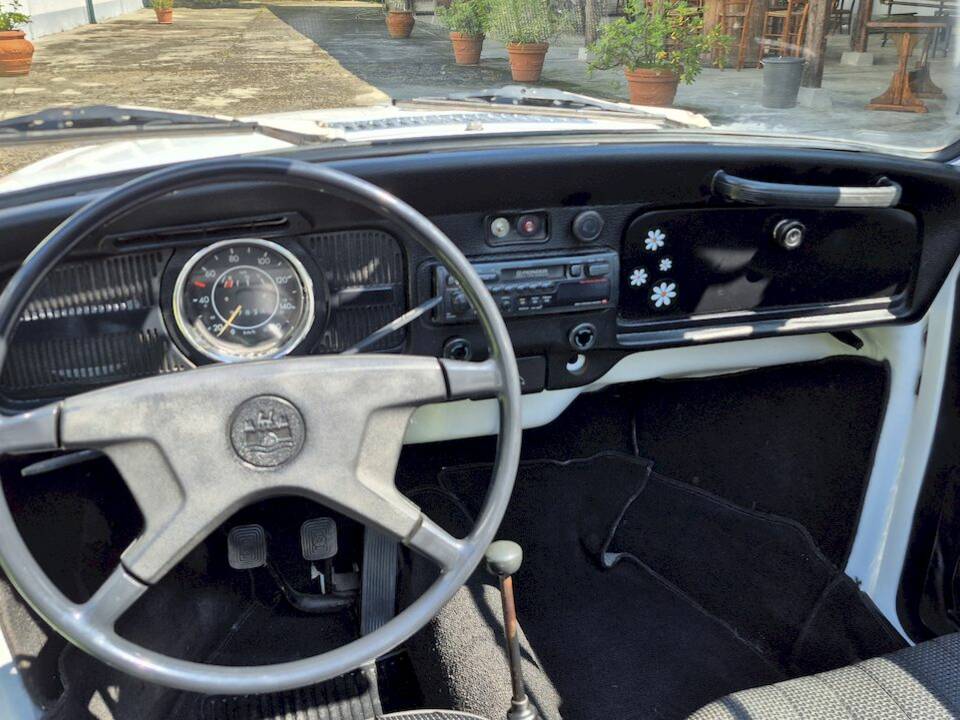 Image 33/73 of Volkswagen Beetle 1300 (1972)