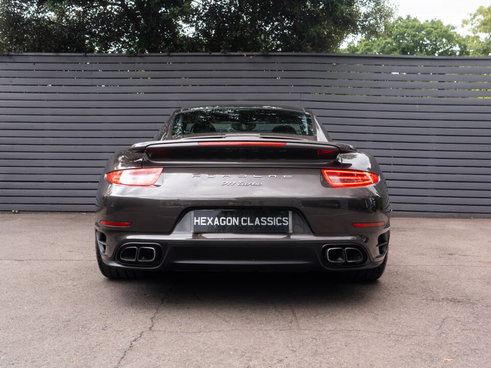 Imagen 7/51 de Porsche 911 Turbo (2014)