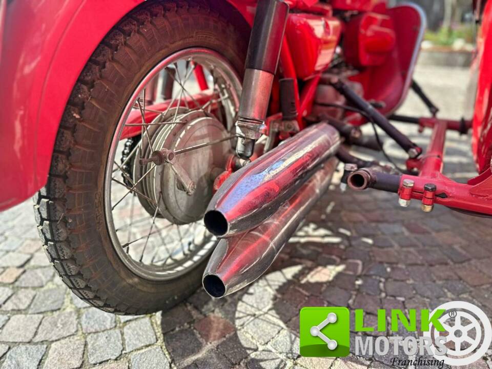 Image 7/10 de Moto Guzzi DUMMY (1974)
