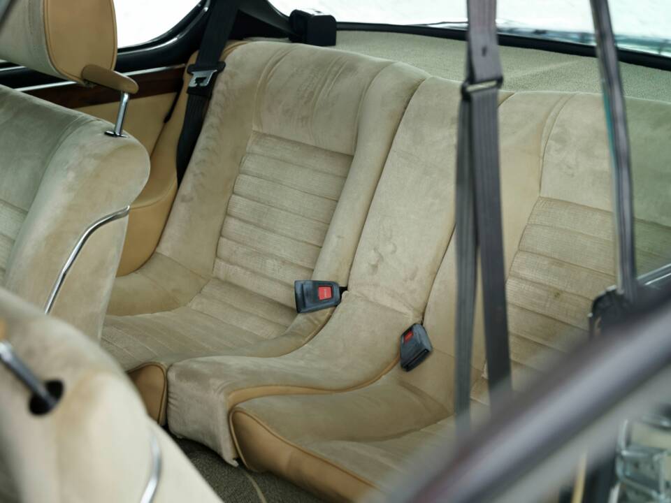 Bild 31/50 von BMW 3.0 CSi (1975)