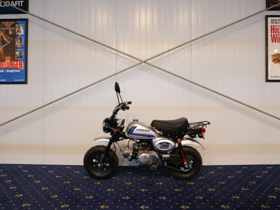 Bild 2/30 von Honda Z 50 Monkey (1900)