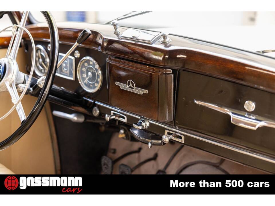 Bild 13/15 von Mercedes-Benz 220 Cabriolet B (1952)