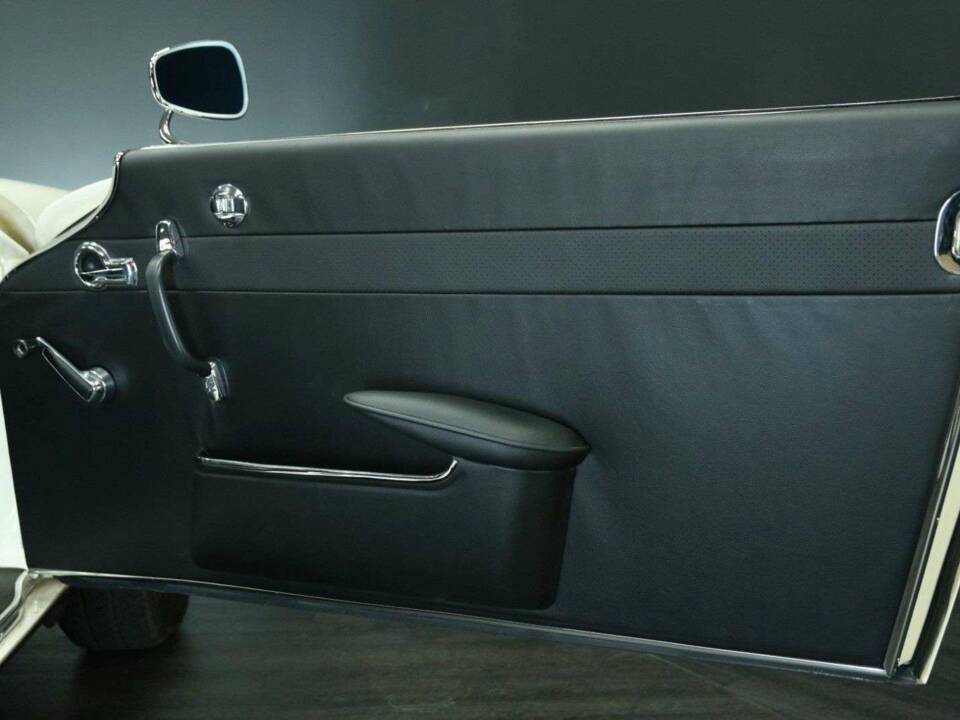 Bild 29/50 von Mercedes-Benz 230 SL (1967)