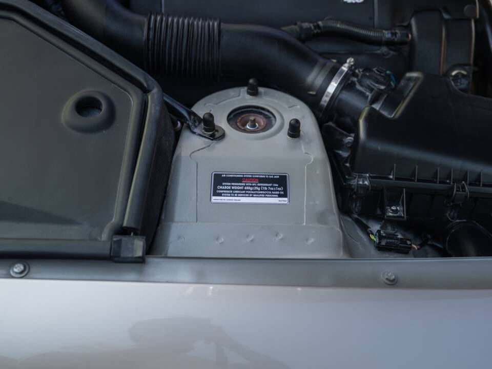 Image 72/91 de Jaguar XK8 4.0 (2000)