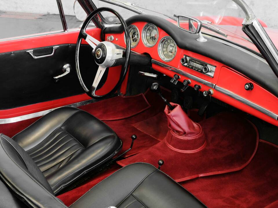 Afbeelding 21/46 van Alfa Romeo Giulia 1600 Spider (1963)