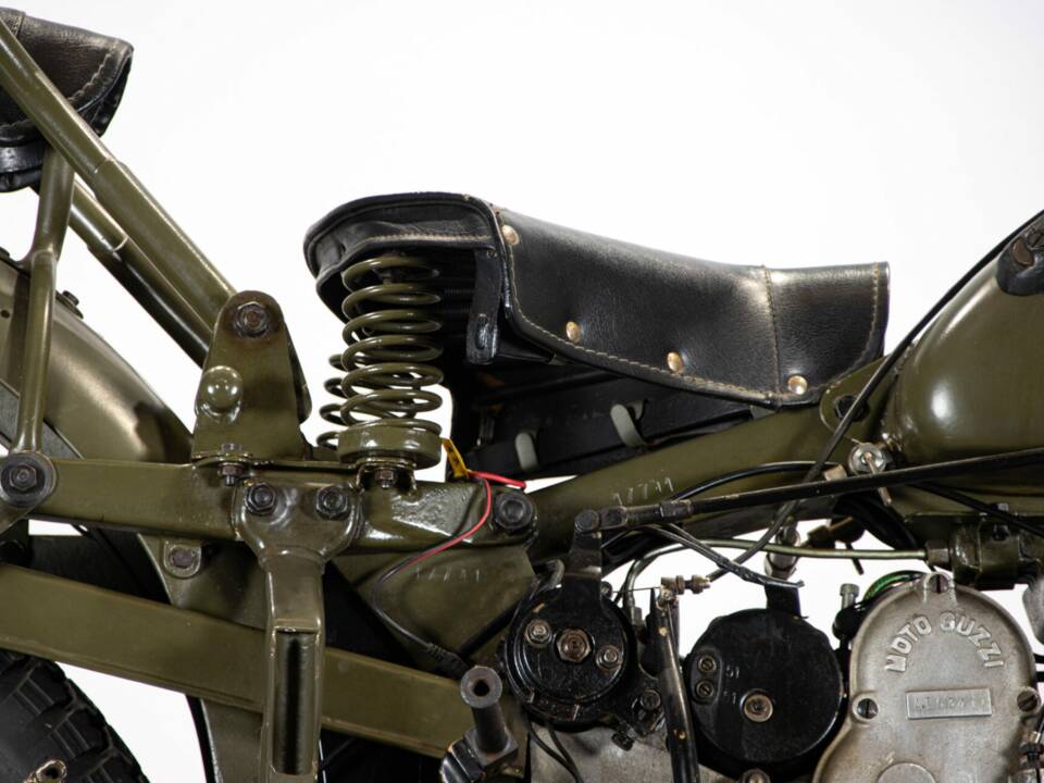 Bild 44/50 von Moto Guzzi DUMMY (1943)