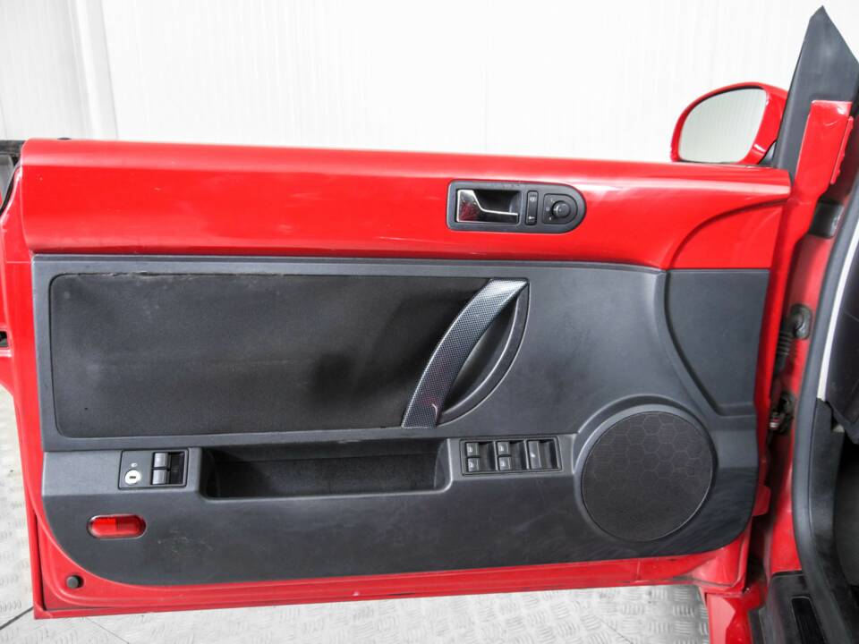 Image 35/50 de Volkswagen New Beetle 2.0 (2006)