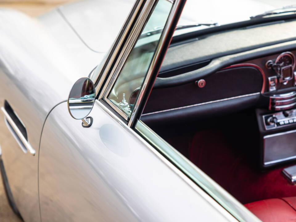 Image 39/50 of Aston Martin DB 5 (1964)