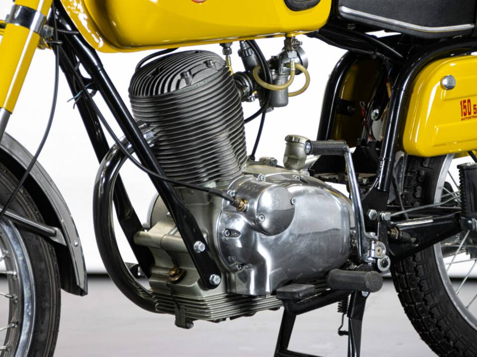 Imagen 48/50 de Gilera 150 Autostrada (1971)