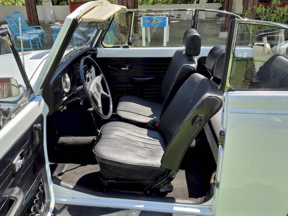 Image 28/73 of Volkswagen Beetle 1300 (1972)