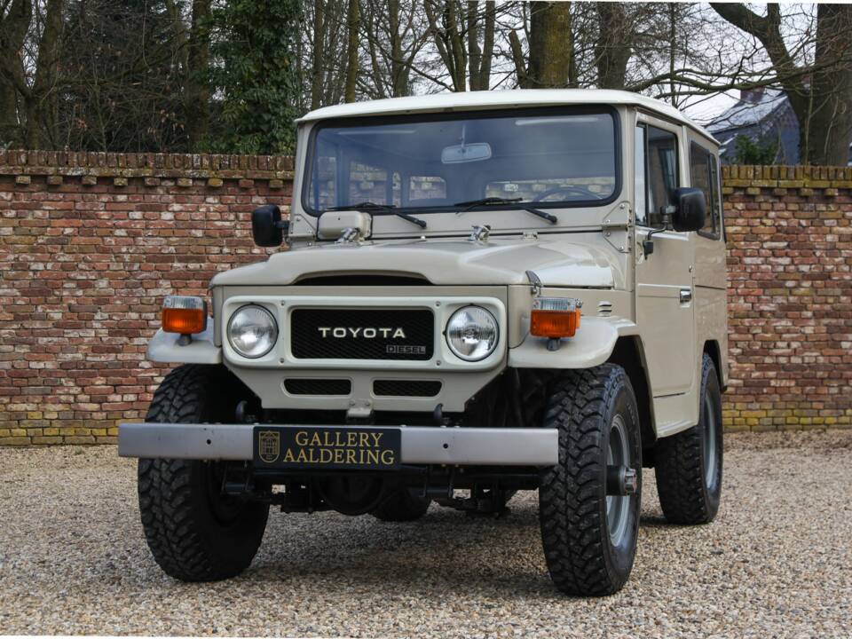 Image 37/50 of Toyota Land Cruiser BJ 40 (1980)