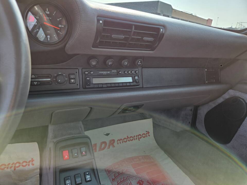Bild 30/33 von Porsche 911 Carrera 4S (1996)