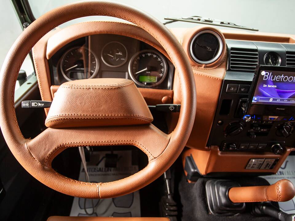 Image 21/44 of Land Rover Defender 90 (2011)