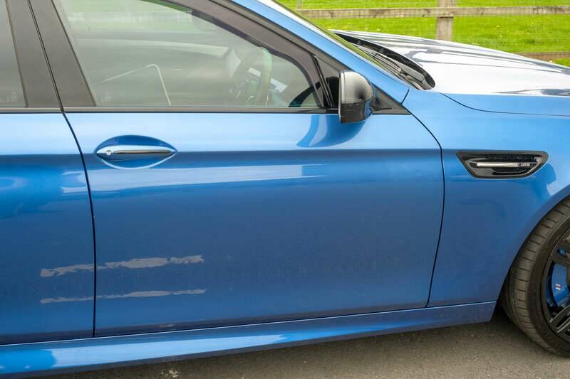 Image 31/50 of BMW M5 (2014)