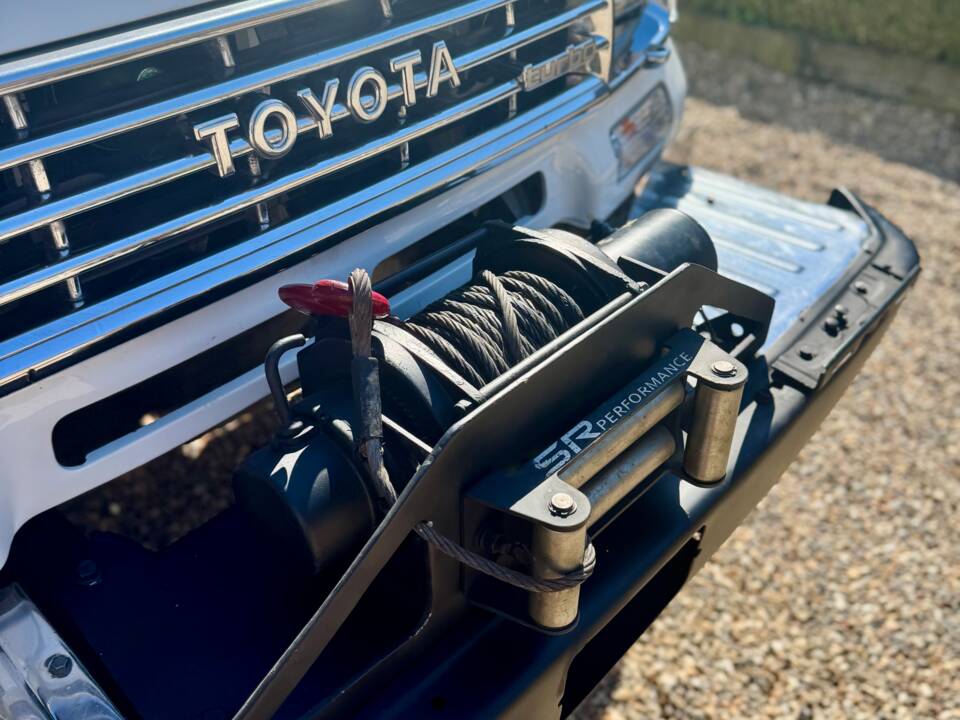 Imagen 5/12 de Toyota Land Cruiser LJ 78 (1990)