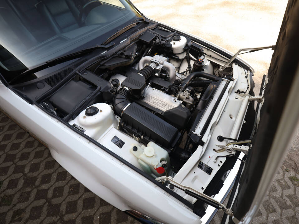 Bild 17/70 von BMW 735i (1991)