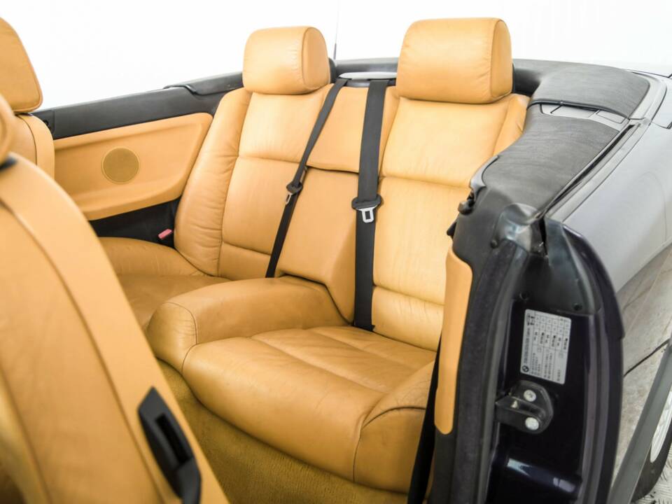 Bild 36/50 von BMW 318i (1996)