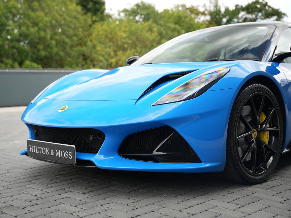 Image 26/50 of Lotus Emira "First Edition" (2022)