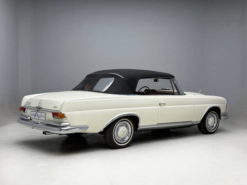 Afbeelding 22/36 van Mercedes-Benz 250 SE (1966)