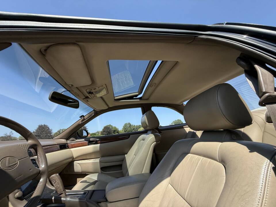 Image 13/25 of Lexus SC 300 (1995)