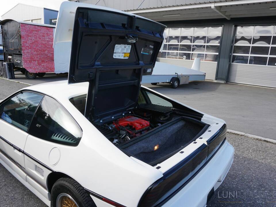 Afbeelding 46/70 van Pontiac Fiero GT (1988)