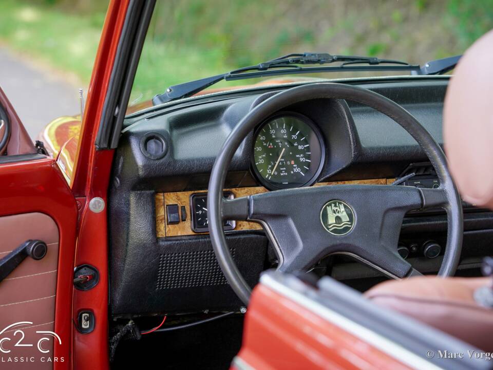 Bild 32/56 von Volkswagen Käfer 1303 &quot;Champagne Edition&quot; (1978)