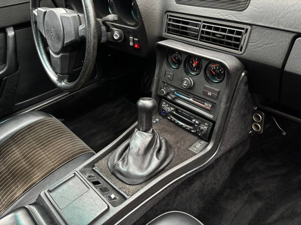 Image 10/27 de Porsche 924 (1984)