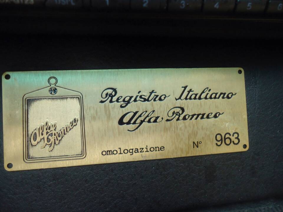 Image 27/32 of Alfa Romeo SZ (1990)