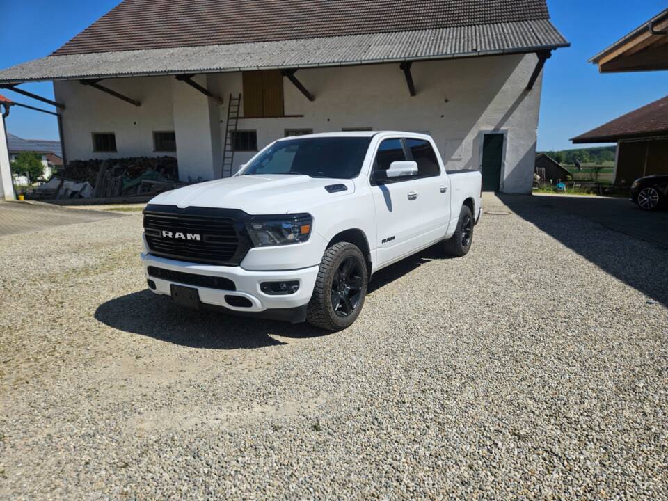 Image 1/62 of Dodge Ram 1500 (2020)