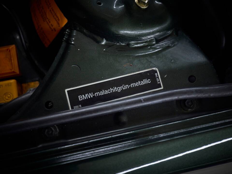 Image 78/90 of BMW 325i (1987)