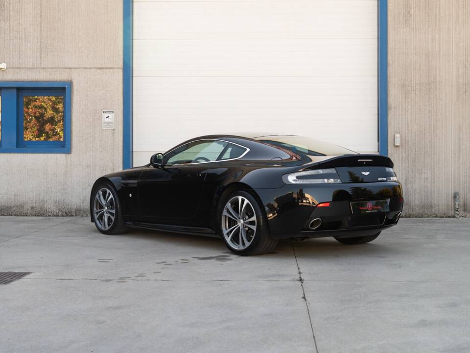 Image 21/83 de Aston Martin V12 Vantage (2009)
