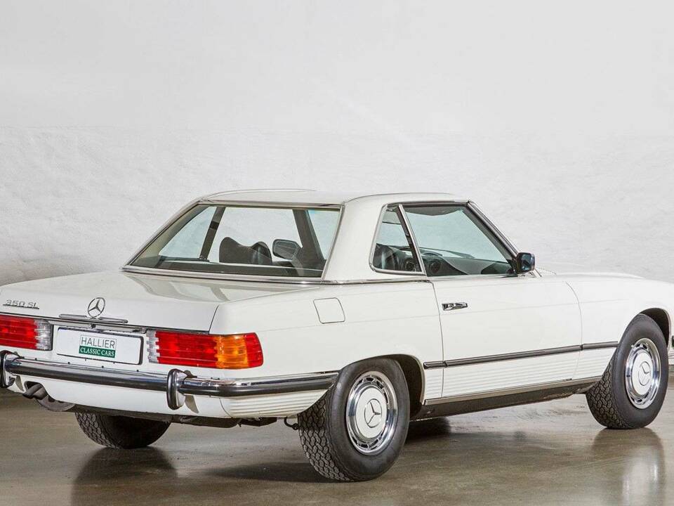 Image 19/30 of Mercedes-Benz 350 SL (1972)