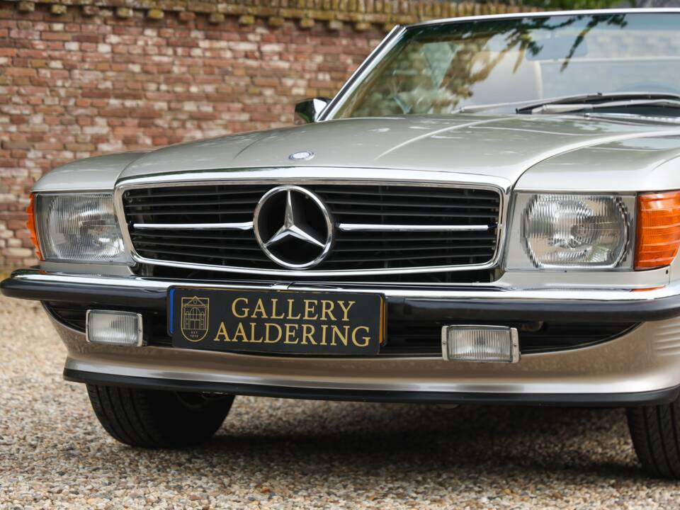 Image 20/50 de Mercedes-Benz 560 SL (1988)