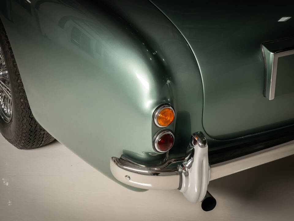 Immagine 19/30 di Aston Martin DB 4 Prototype (1957)
