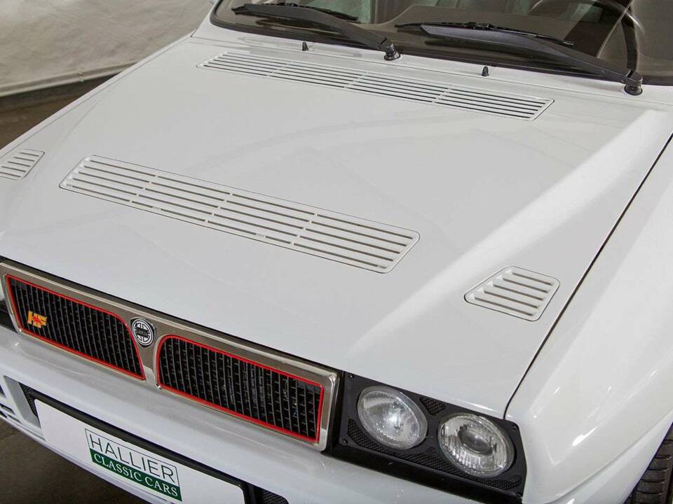 Image 10/20 de Lancia Delta HF Integrale Evoluzione I (1992)