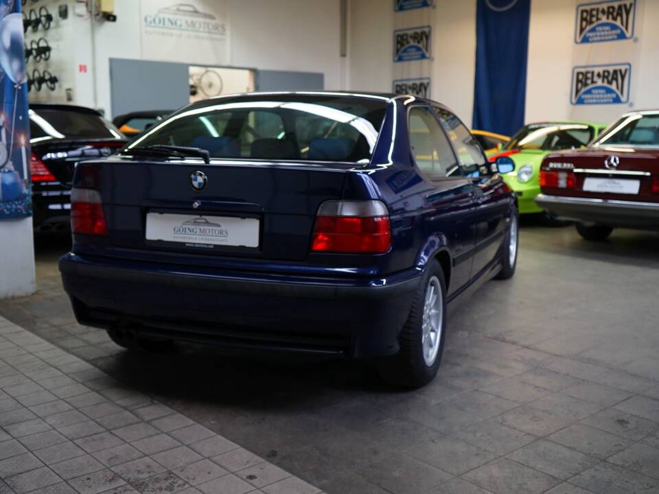 Image 13/33 of BMW 323ti Compact (1999)