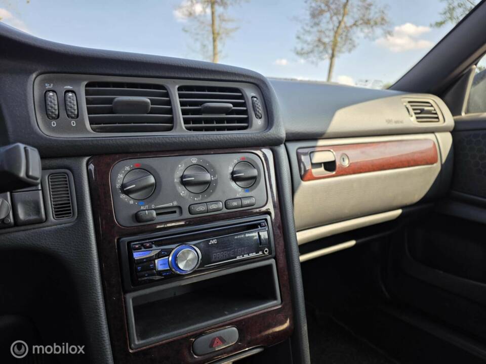 Image 20/37 of Volvo V 70 2.4 (2000)