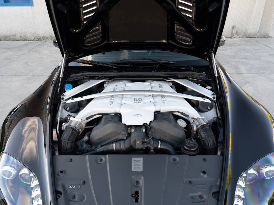 Image 80/83 de Aston Martin V12 Vantage (2009)