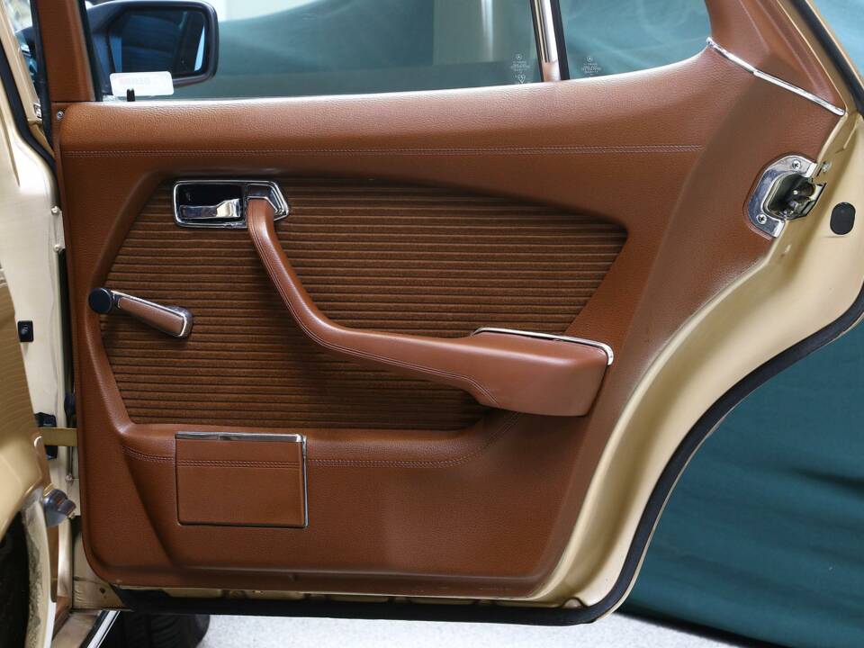 Bild 16/23 von Mercedes-Benz 280 SE (1979)
