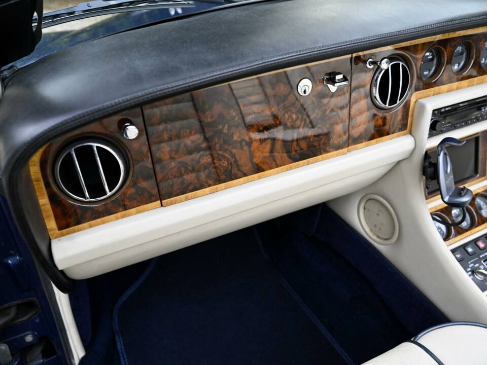Imagen 37/50 de Rolls-Royce Corniche III (1991)