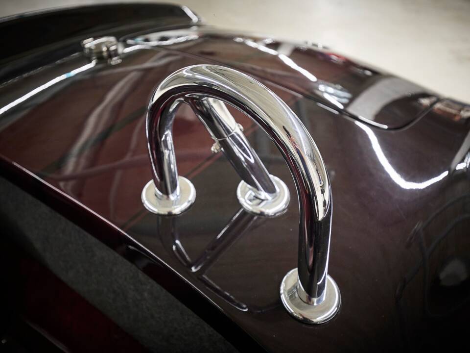 Image 56/73 of AC Cobra Replica (2005)