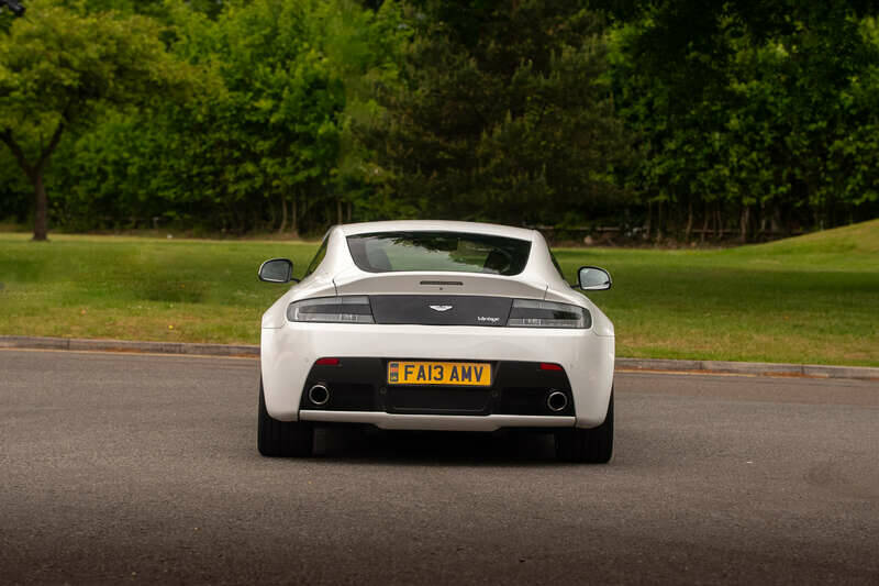 Bild 25/50 von Aston Martin V8 Vantage (2013)