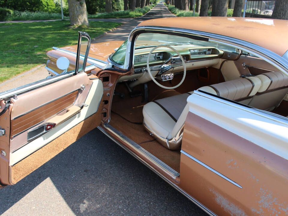 Image 17/30 of Oldsmobile 98 Holiday SceniCoupe (1959)