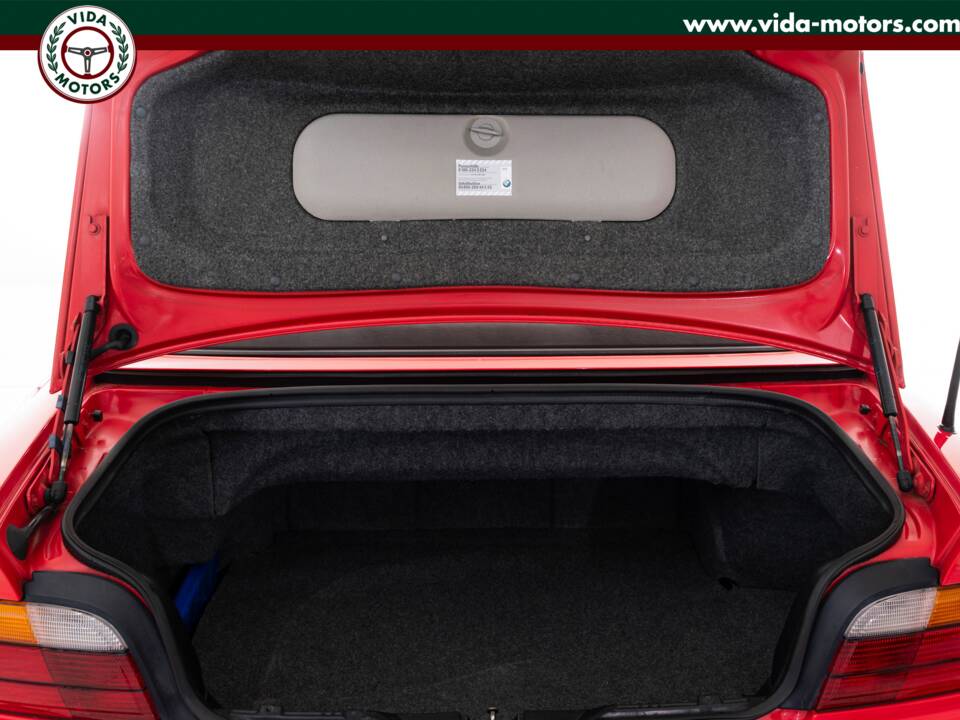 Immagine 16/17 di BMW 318i (1996)